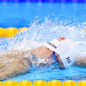 英冠焦点战，布城主场防线溃败，莱切斯特客场强势登顶