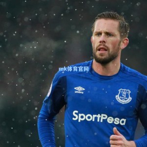 2025年国际足坛盛宴启幕，十二强组落定，夺冠之路清晰浮现