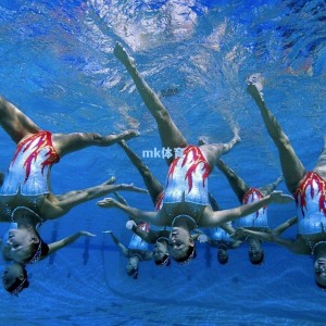 世体，卡萨多和贝尔纳尔接受替补角色，他们为巴塞罗那注入不可或缺的韧性