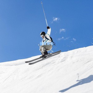 传奇永不褪色！穆勒经典瞬间成为全球拜仁球迷珍藏的精神壁纸